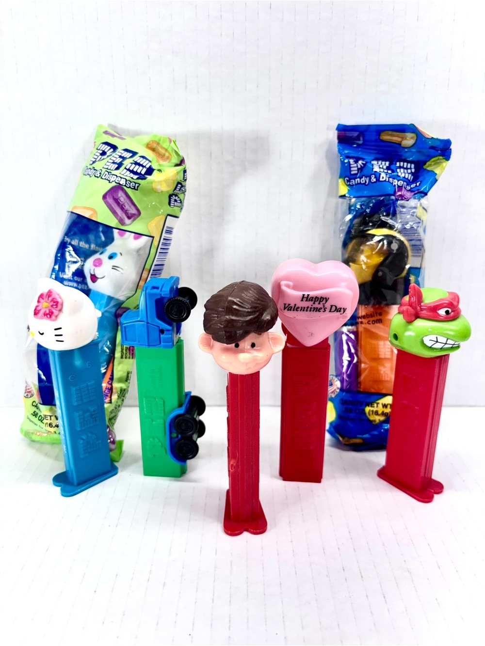 Pez Dispenser Lot Of 7 Some Vintage & Sealed